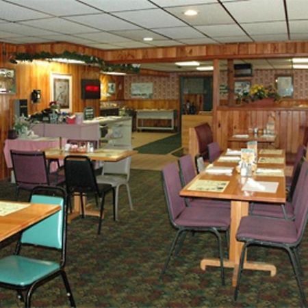Zellar'S Village Inn Newberry 외부 사진